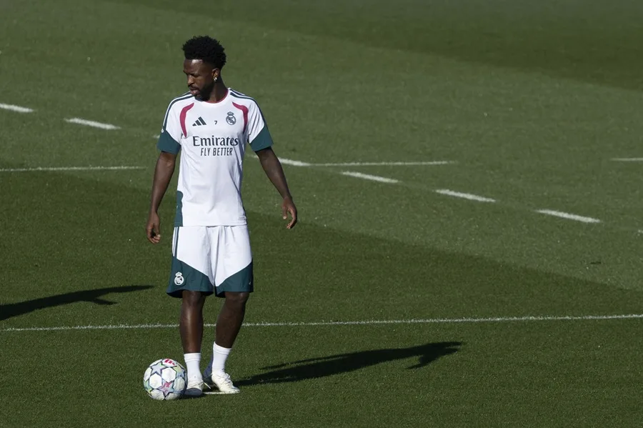 Vinícius recibe cuatro partidos de sanción y se pierde el clásico